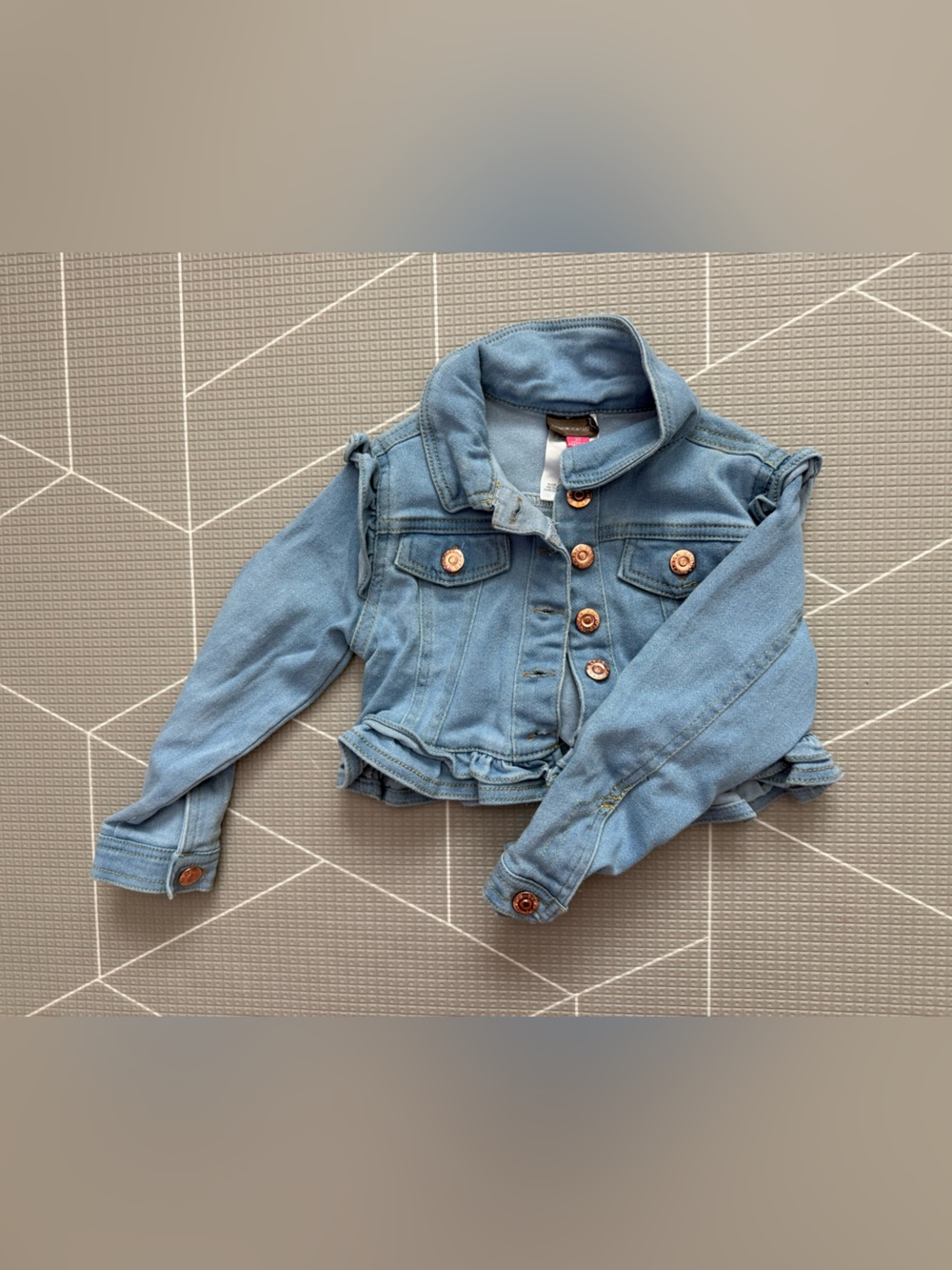 Vince Camuto|Baby girl/toddler Classic Light Blue Denim Jean Jacket w ruffles•3T